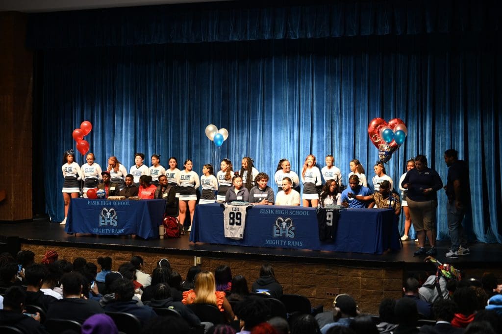 Big group picture for National signing day