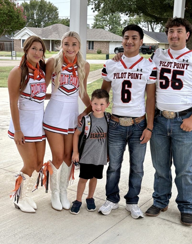 pilot point cheerleaders and kids